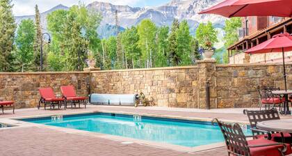 Bear Creek Lodge 309c 1 Bedroom Hotel Room by Alpine Lodging Telluride