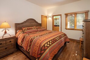 4 bedrooms, desk, iron/ironing board, travel cot