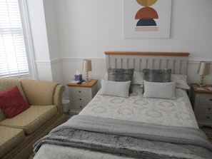 Apartemen | 3 kamar tidur, setrika/meja setrika, Wi-Fi gratis, dan seprai linen