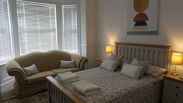 3 bedrooms, iron/ironing board, free WiFi, bed sheets