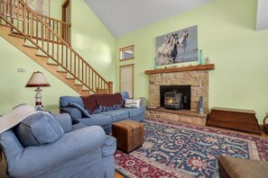 Casa, 4 habitaciones | Área de sala de estar