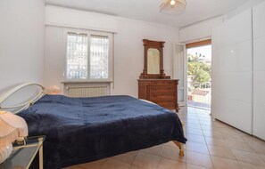 3 bedrooms, travel cot, free WiFi