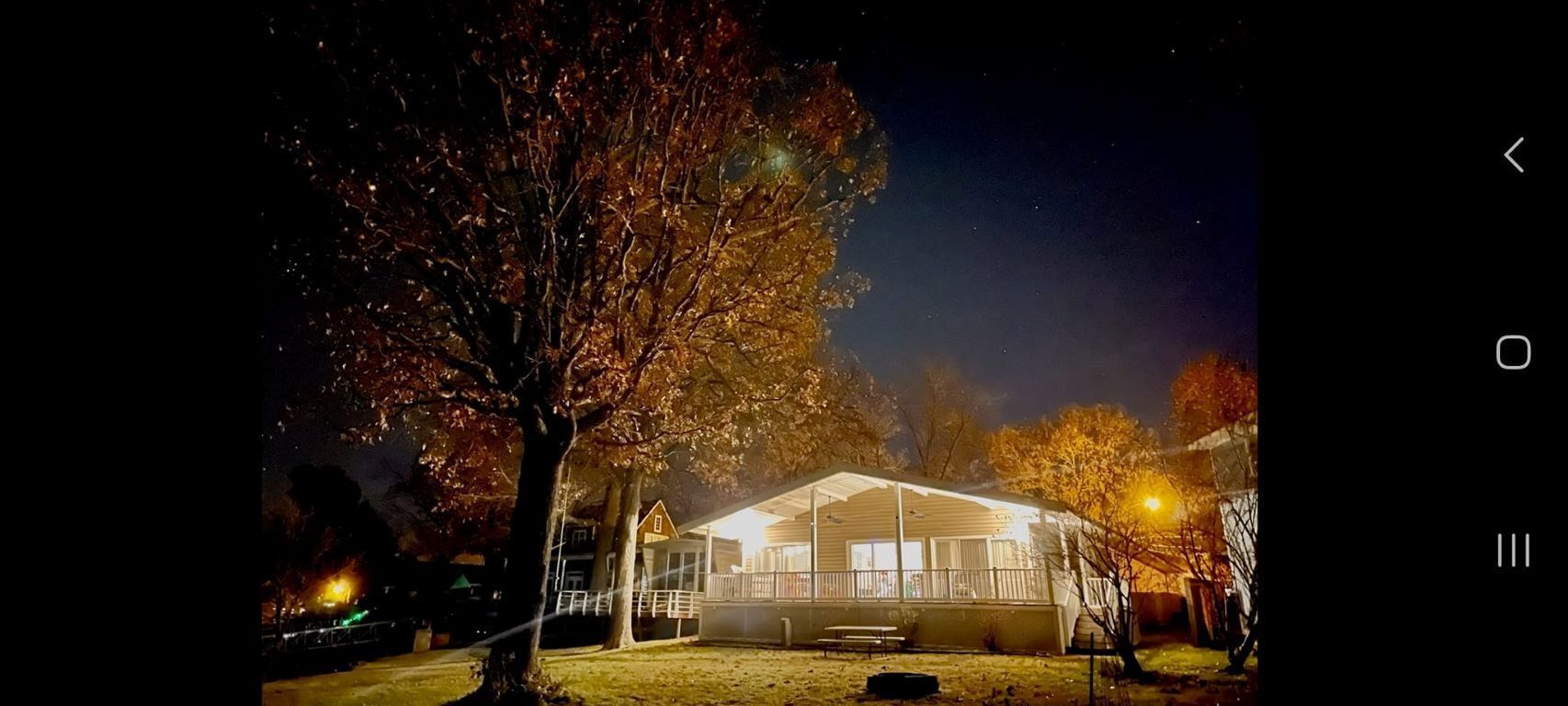 Lake Frontage home with private dock, Relax-Refresh-Renew, Sleeps 10.