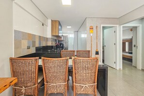 Apartment | Dining