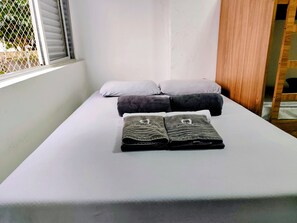 Apartment | 2 bedrooms, individually decorated, individually furnished - Pé na areia do Guarujá - Praia do Tombo (F) (Guarujá)
