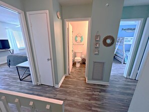 3 bedrooms, iron/ironing board, free WiFi, bed sheets - 🐠 Time to find some treasures on your beach walk🤿 Call today (Gulf Shores)