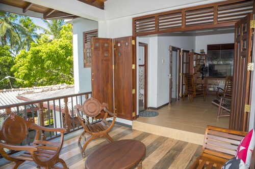 Tranquil villa with nature and amenities