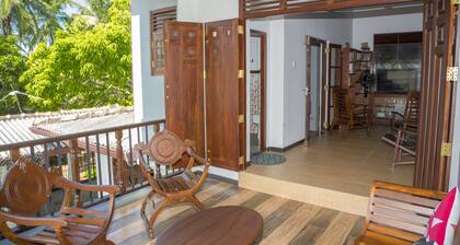 Tranquil villa with nature and amenities