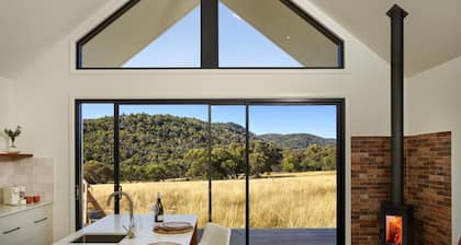 Vineyard Stay with private hot tub