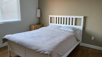 3 bedrooms, free WiFi, bed sheets