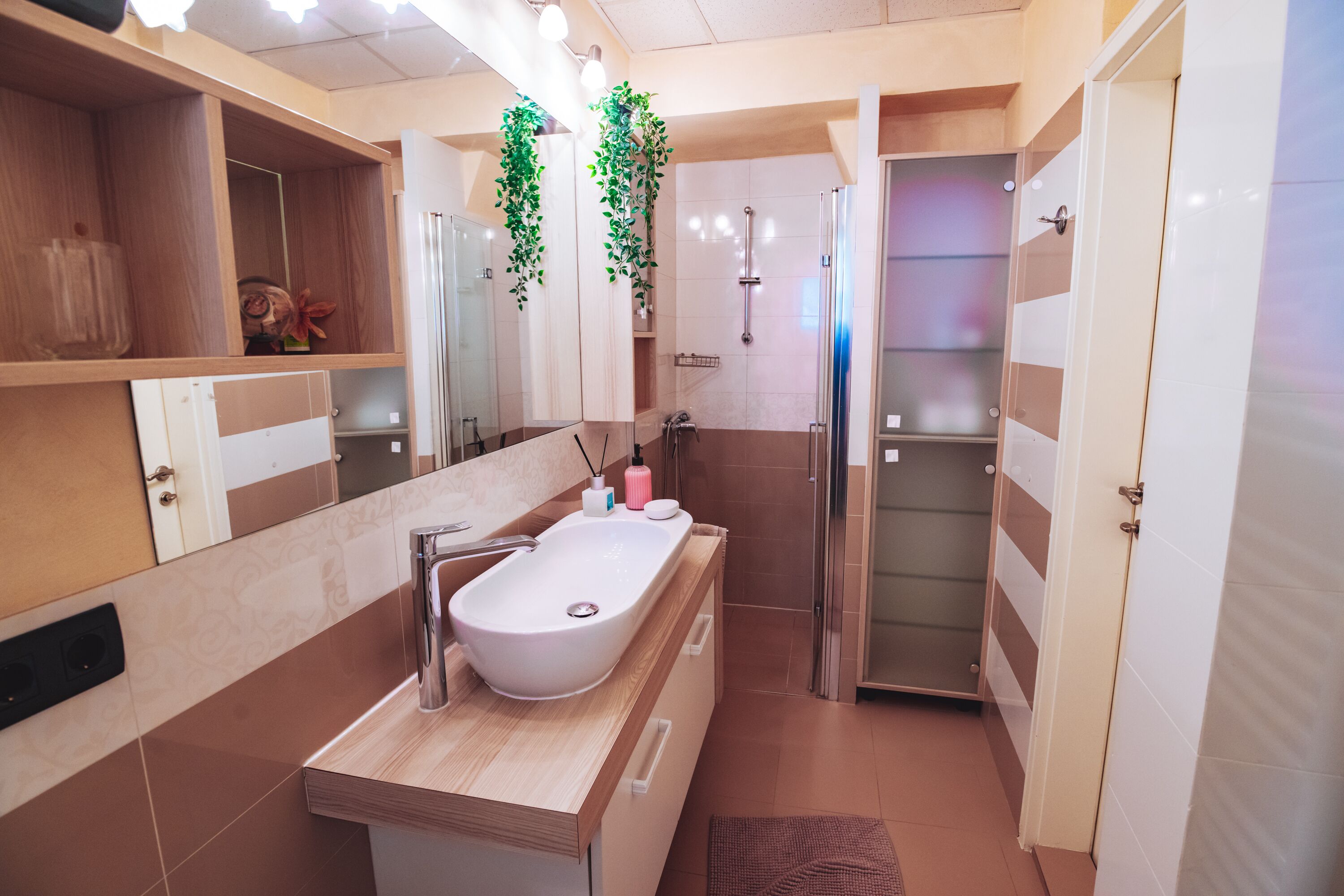 Dusche, Haartrockner, Bidet, Handtücher