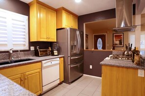 Microondas y licuadora 