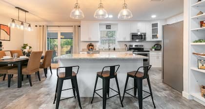 Modern Pool Home Near UF, Downtown, & Devil's Millhopper Geological State Park