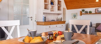 Ferienhaus 50078 - Dieses Charmante Nurdachhaus von 1972 Befindet Sich in Wunderschöner Lage von