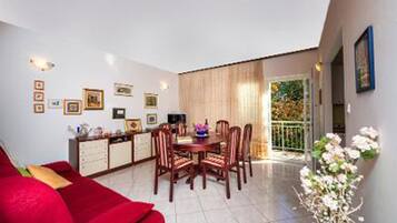 Rumah | Tempat makan