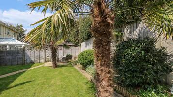 Cottage | Property grounds