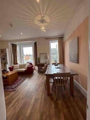 Apartment, Mehrere Betten | Speisen