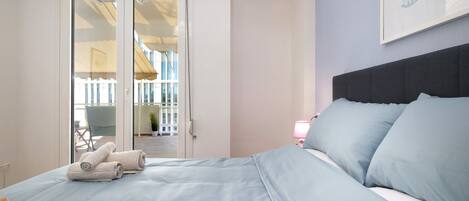 Apartment, 1 Queen Bed with Sofa bed | 1 bedroom, iron/ironing board, free WiFi, bed sheets