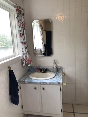 Towels, toilet paper