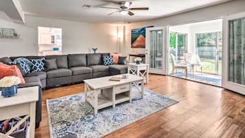 Smart-TV, Tischtennisplatte