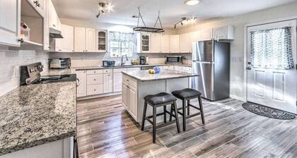 Sweet Beach Serenity for Families-8 mins from beach! With Pool!