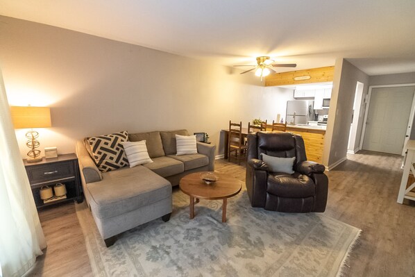 Fernseher, DVD-Player, Videothek