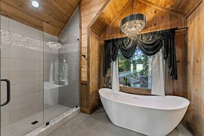 Combined shower/bathtub, hair dryer, towels - Old Hollywood - Dog Friendly | Mountain Views | Hot Tub (Mineral Bluff)