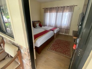 Comfort Suite, Garden View