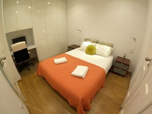 1 quarto, Wi-Fi de cortesia, roupa de cama