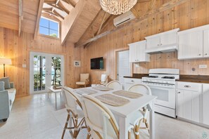 Fridge, microwave, oven, stovetop - BRAND NEW & Waterfront 2bedroom 2bath ~ Lanai (Current)