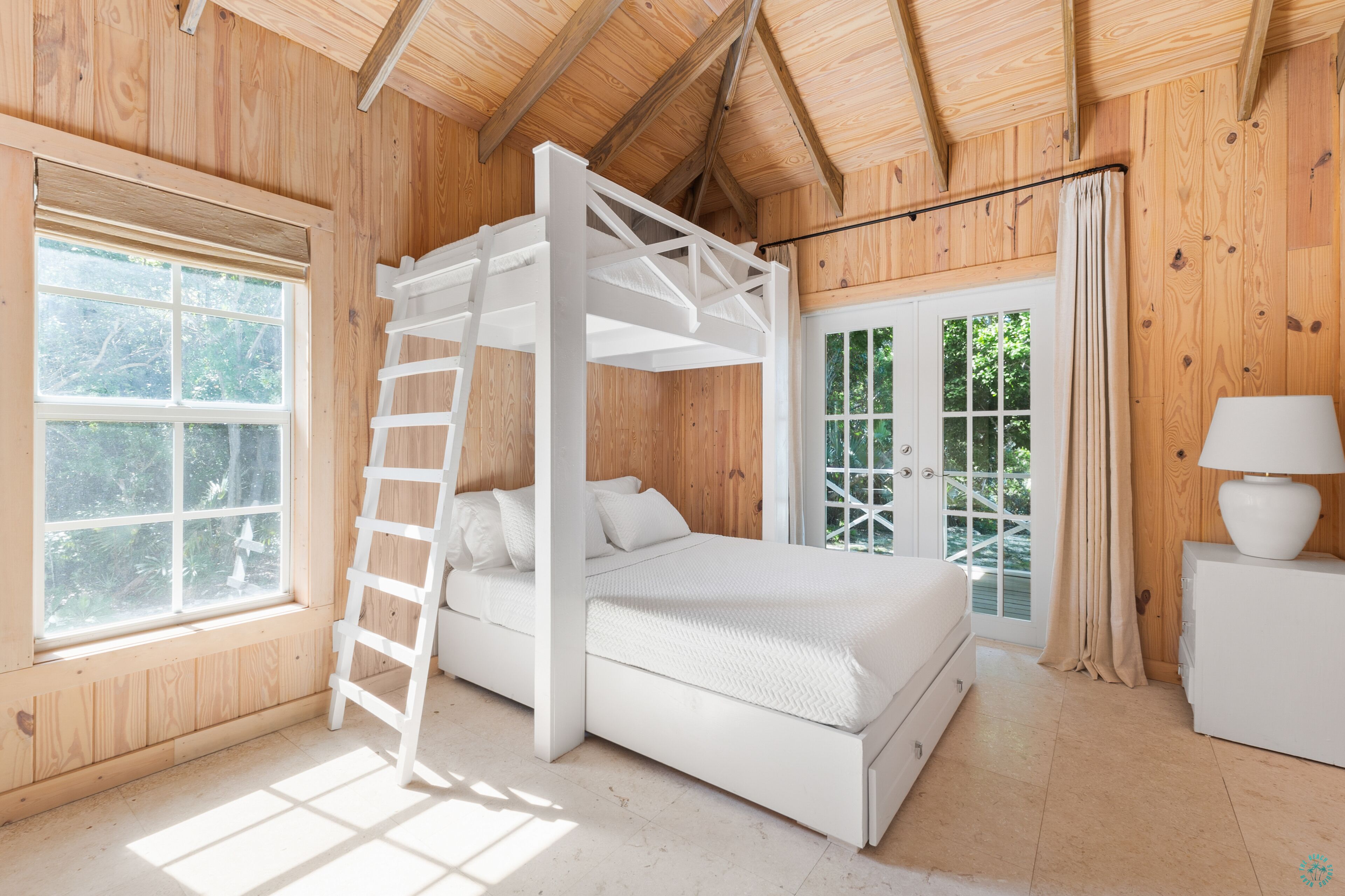 2 Schlafzimmer, Schreibtisch, Reisekinderbett, kostenloses WLAN