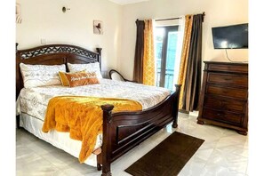 2 bedrooms, desk, iron/ironing board, free WiFi