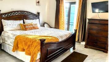 2 bedrooms, desk, iron/ironing board, WiFi (free)