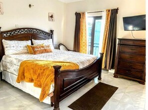 2 Schlafzimmer, Schreibtisch, Bügeleisen/Bügelbrett, kostenloses WLAN