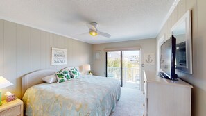 4 bedrooms, iron/ironing board, WiFi, bed sheets - Wait & Sea - NEW Channel Home on the water, upscale renovation, boat ramp (North Myrtle Beach)