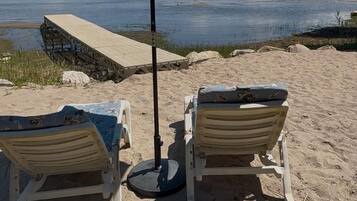 Beach nearby, sun-loungers
