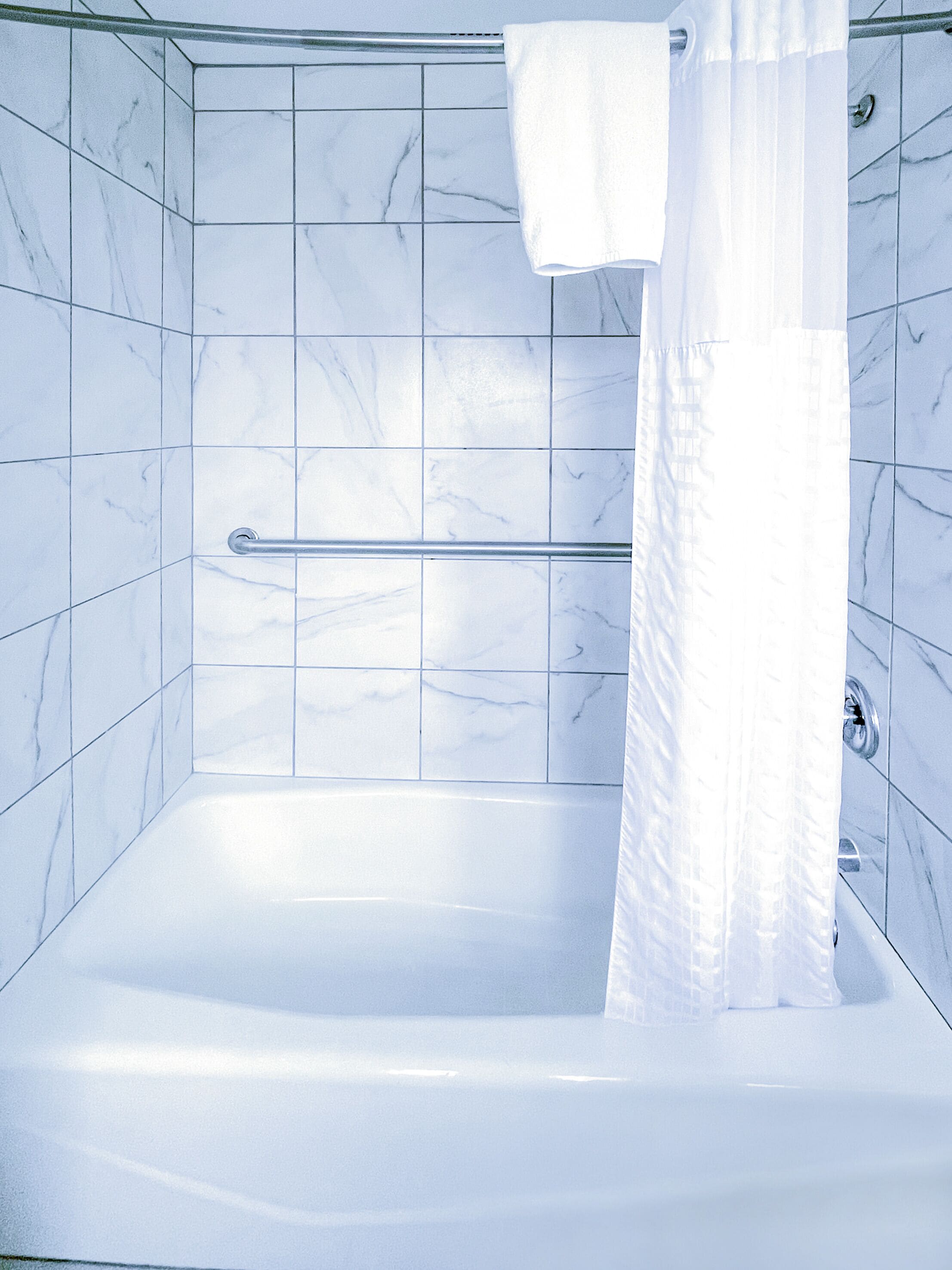 Standard Two Queen | Bathroom