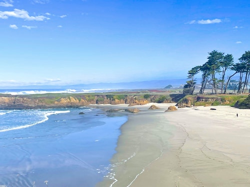 Studio 9 Fort Bragg, LLC.