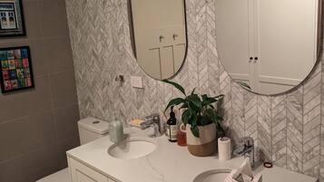 Shower, soap