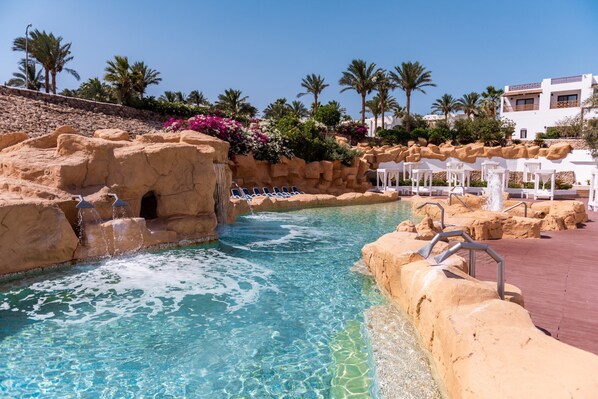 Piscine extérieure, piscine chauffée