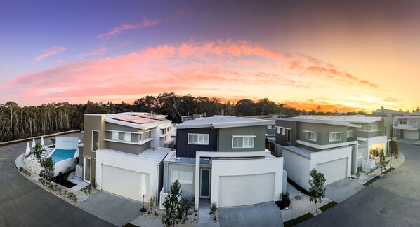 Exterior - Essence Peregian Beach Resort - Kamala 3 Bedroom Luxury Home (Noosa)