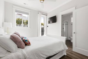 2 bedrooms, desk, free WiFi, bed sheets