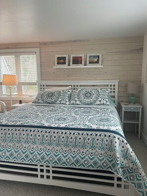 6 bedrooms, desk, travel cot, free WiFi