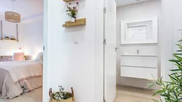 2 chambres, fer et planche Ă repasser, accĂšs Internet, draps fournis