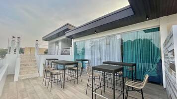 Breakfast, lunch, dinner served; pool views