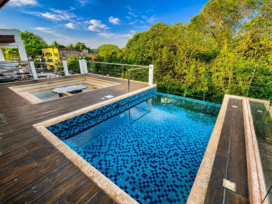 Outdoor pool, sun loungers