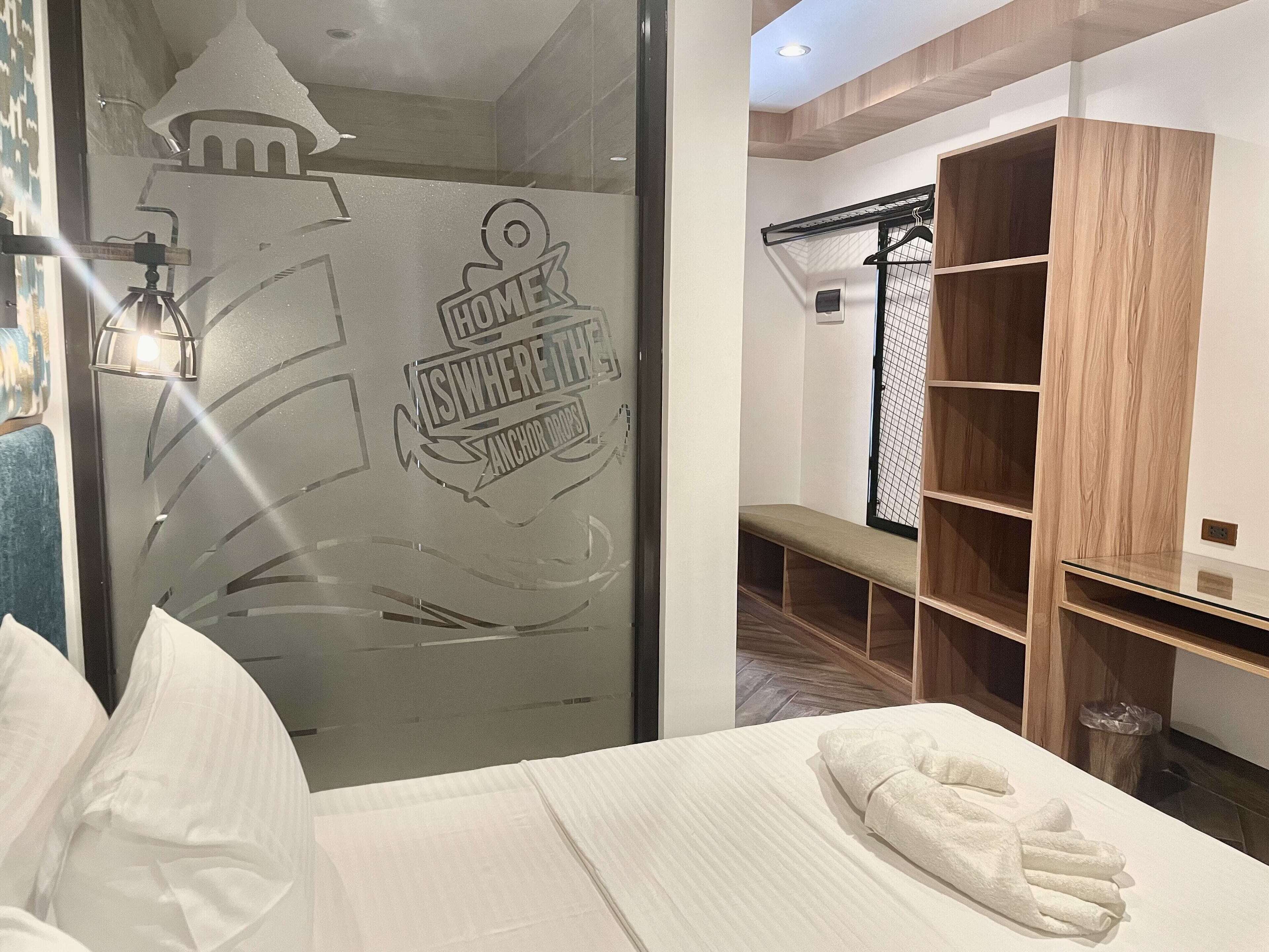 Deluxe Room | Free WiFi, bed sheets