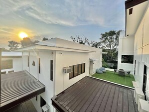 Exterior - Lighthouse Point Hotel (Dumaguete)