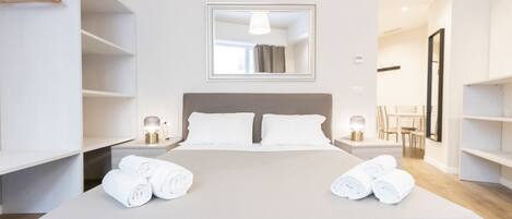 1 camera, Wi-Fi, lenzuola