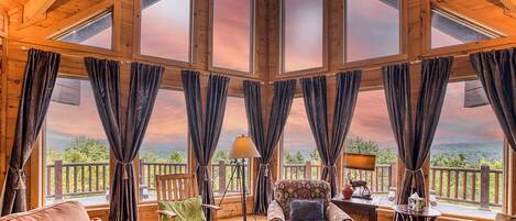 Smart TV, fireplace, DVD player, ping pong